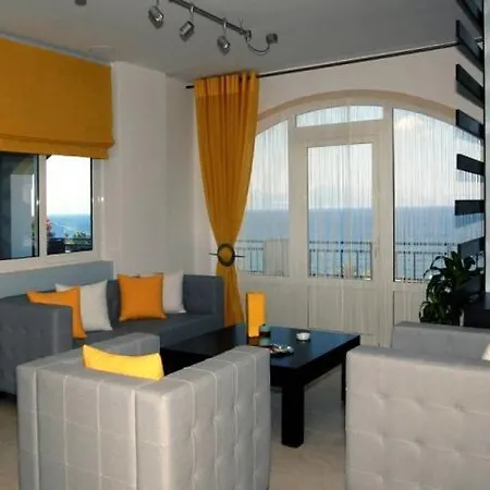 Kythera Irida 3*
