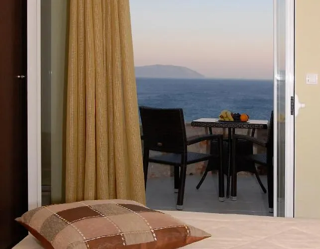 Hotel Kythera Irida 3*